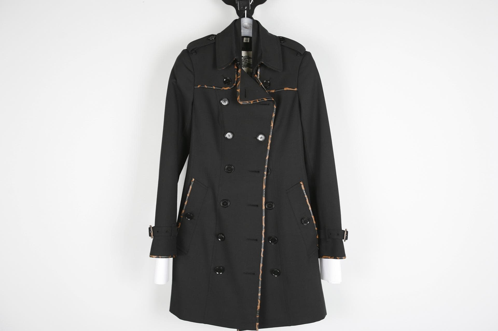 [BURBERRY 버버리] 레더 바이어스 트렌치 상세