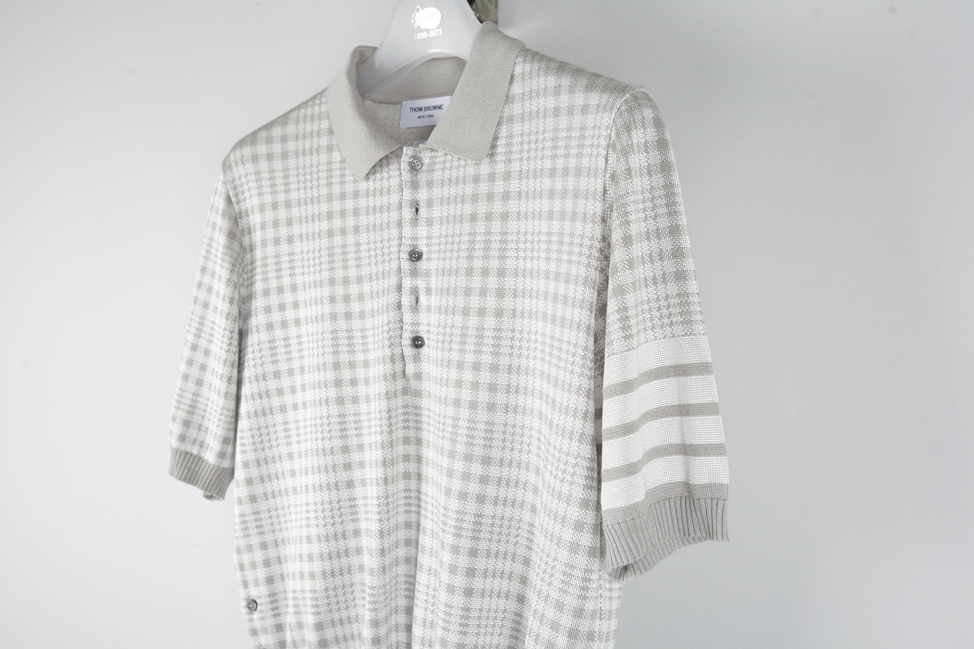 [ThomBrowne 톰브라운] 체크패턴 니트 상세