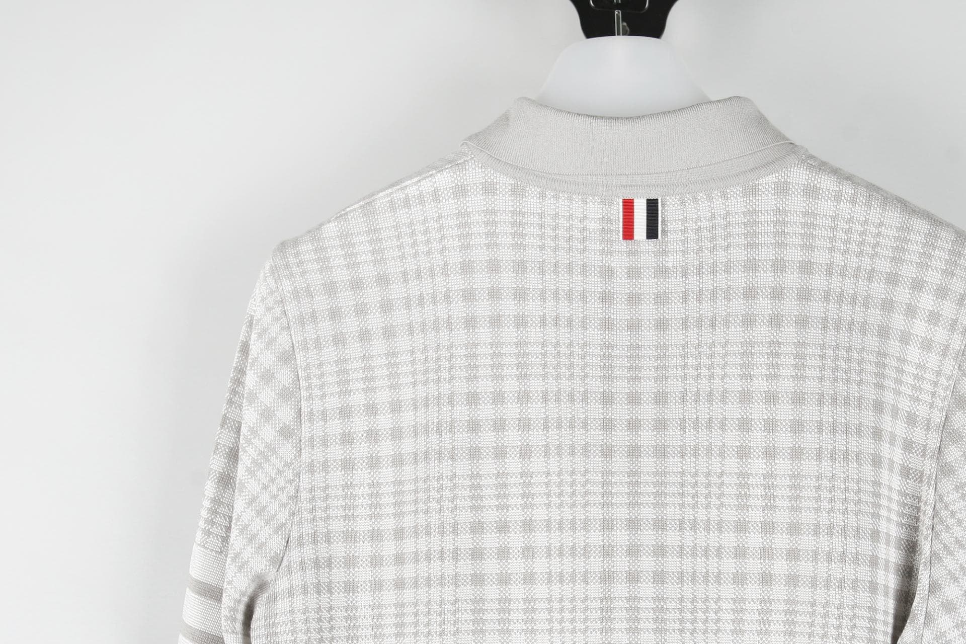 [ThomBrowne 톰브라운] 체크패턴 니트 상세