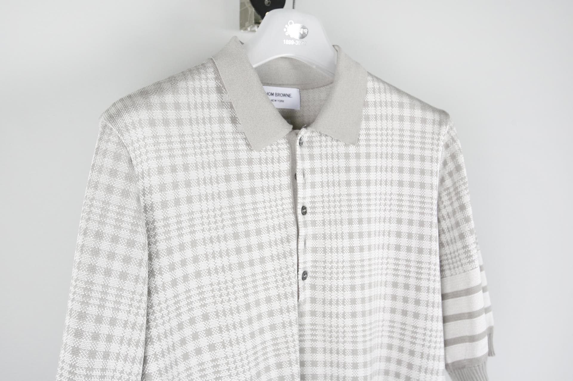 [ThomBrowne 톰브라운] 체크패턴 니트 상세