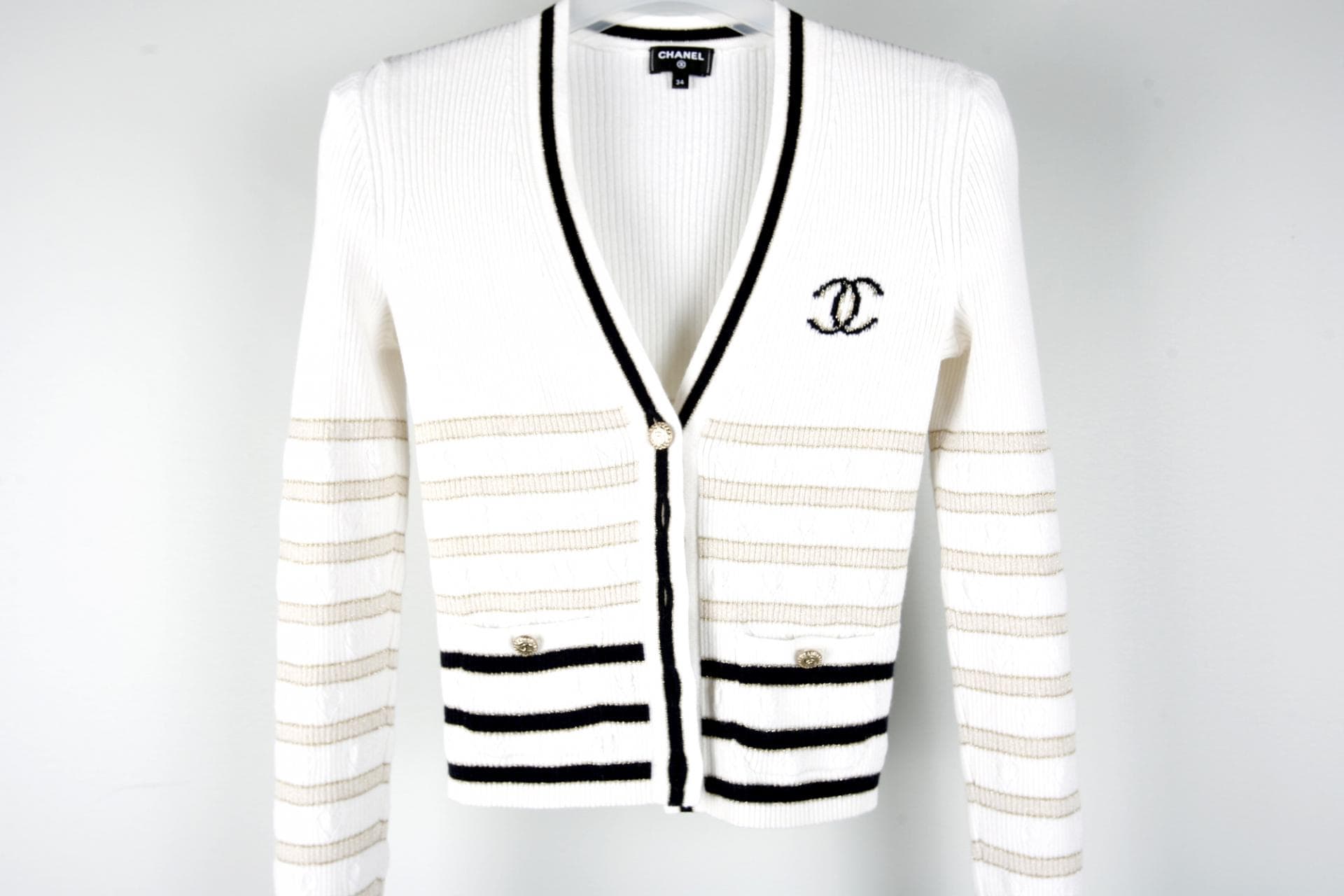 [Chanel 샤넬] CC로고 스트라이프 캐시미어 가디건 상세