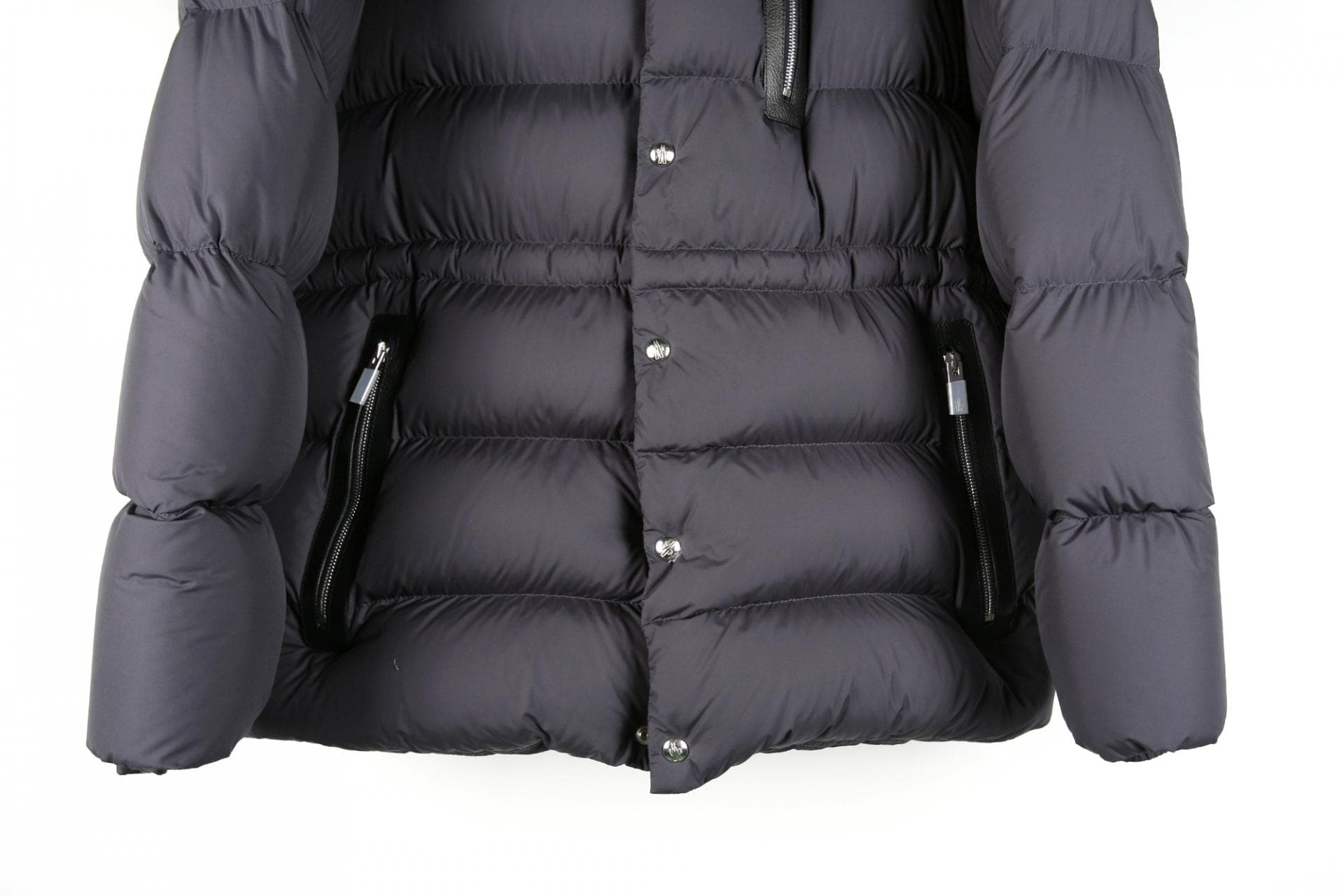 [MONCLER 몽클레르] 바우게스 다운 자켓 상세