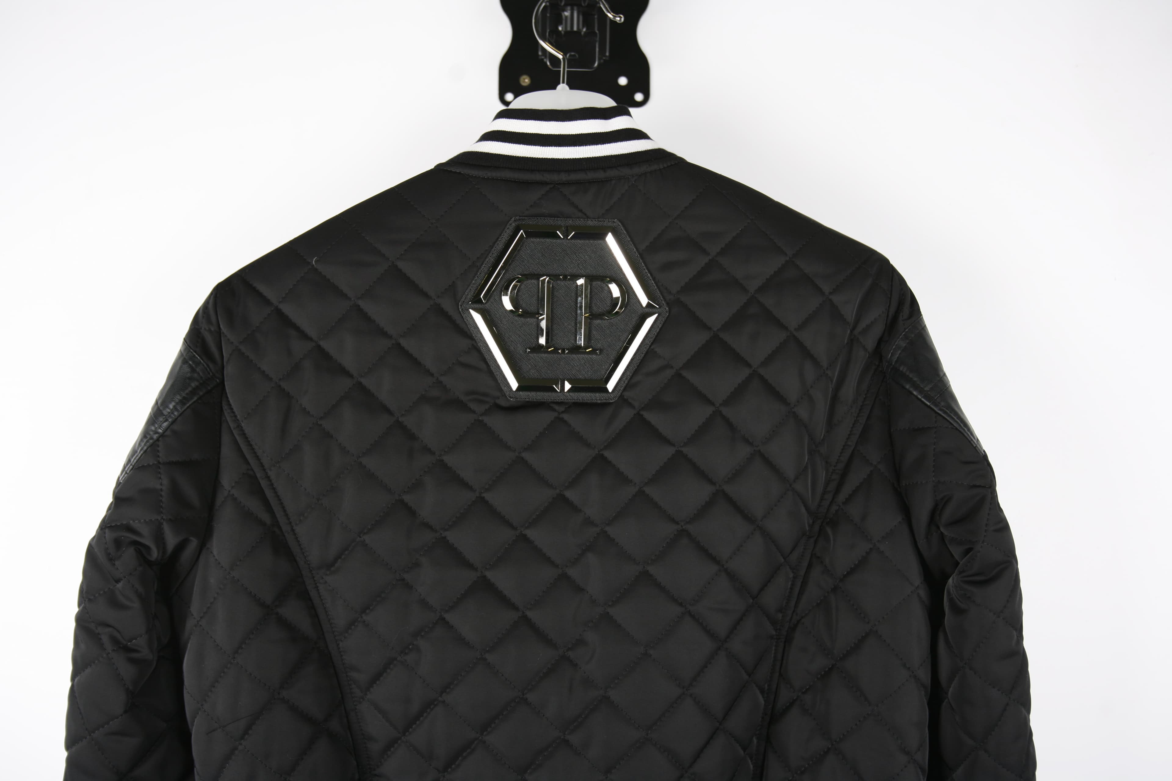 [PHILIPP PLEIN 필립플레인] 금속 장식 가죽 혼용 점퍼 상세