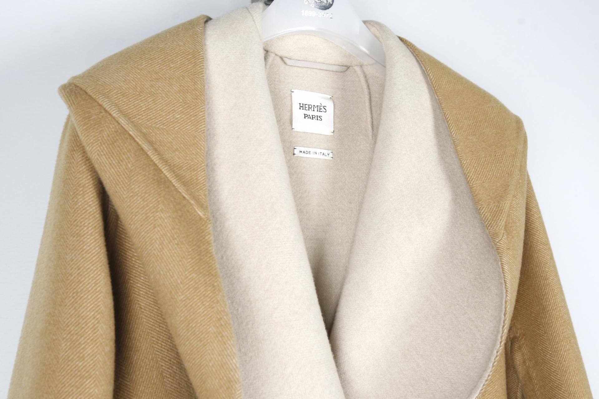 [Hermès 에르메스] 베이지캐시미어후드자켓 상세