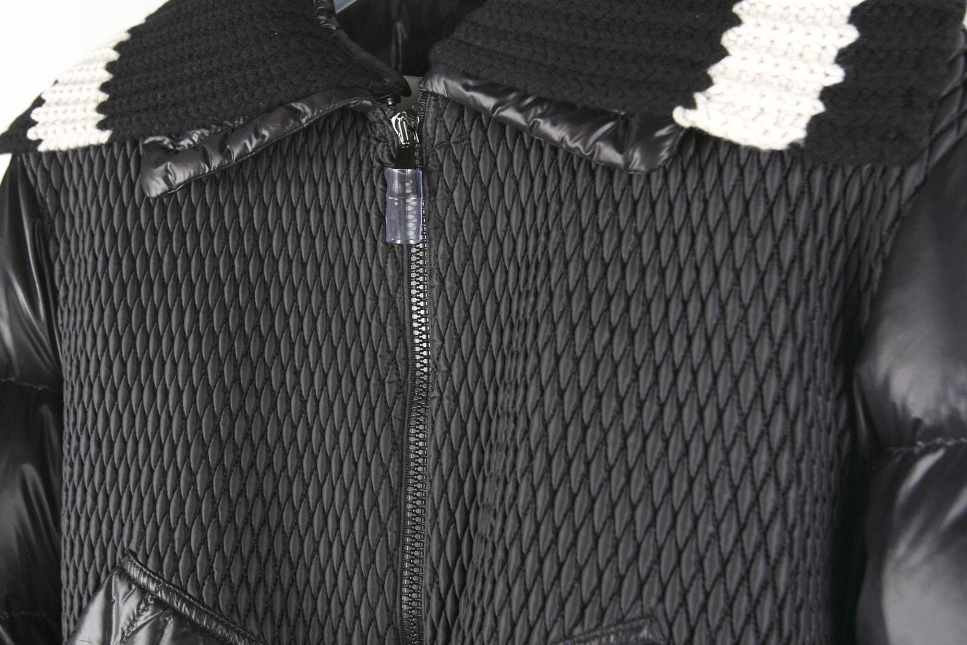 [MONCLER 몽클레르] 아르퐁블랙다운자켓 상세
