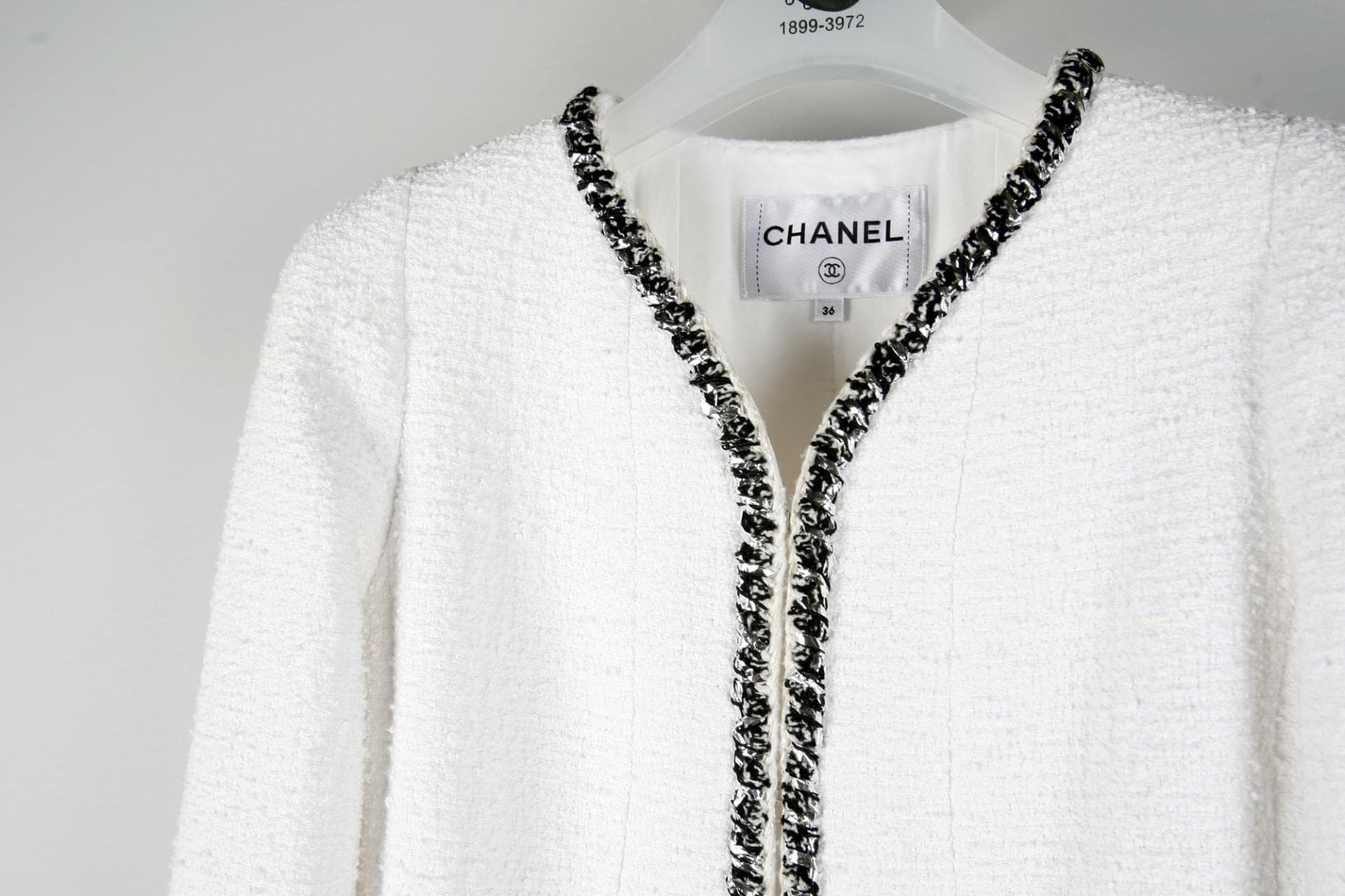 [CHANEL 샤넬] 브리넥쓰리포켓트위드자켓 상세