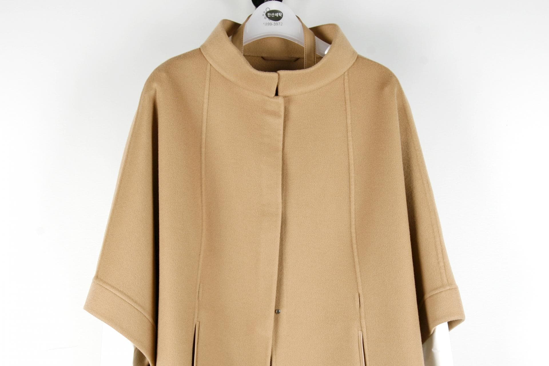 [ Loro Piana 로로피아] 솔즈버그 캐시미어 케이프 카멜 상세