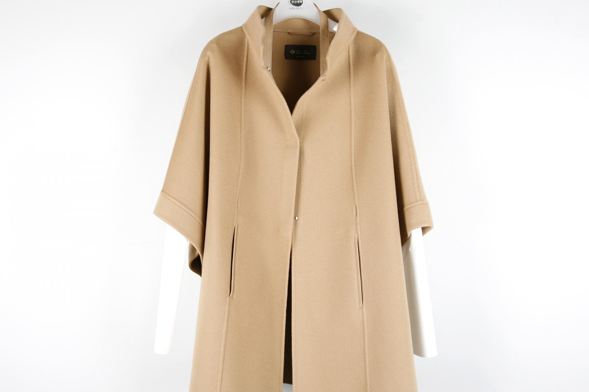 [ Loro Piana 로로피아] 솔즈버그 캐시미어 케이프 카멜