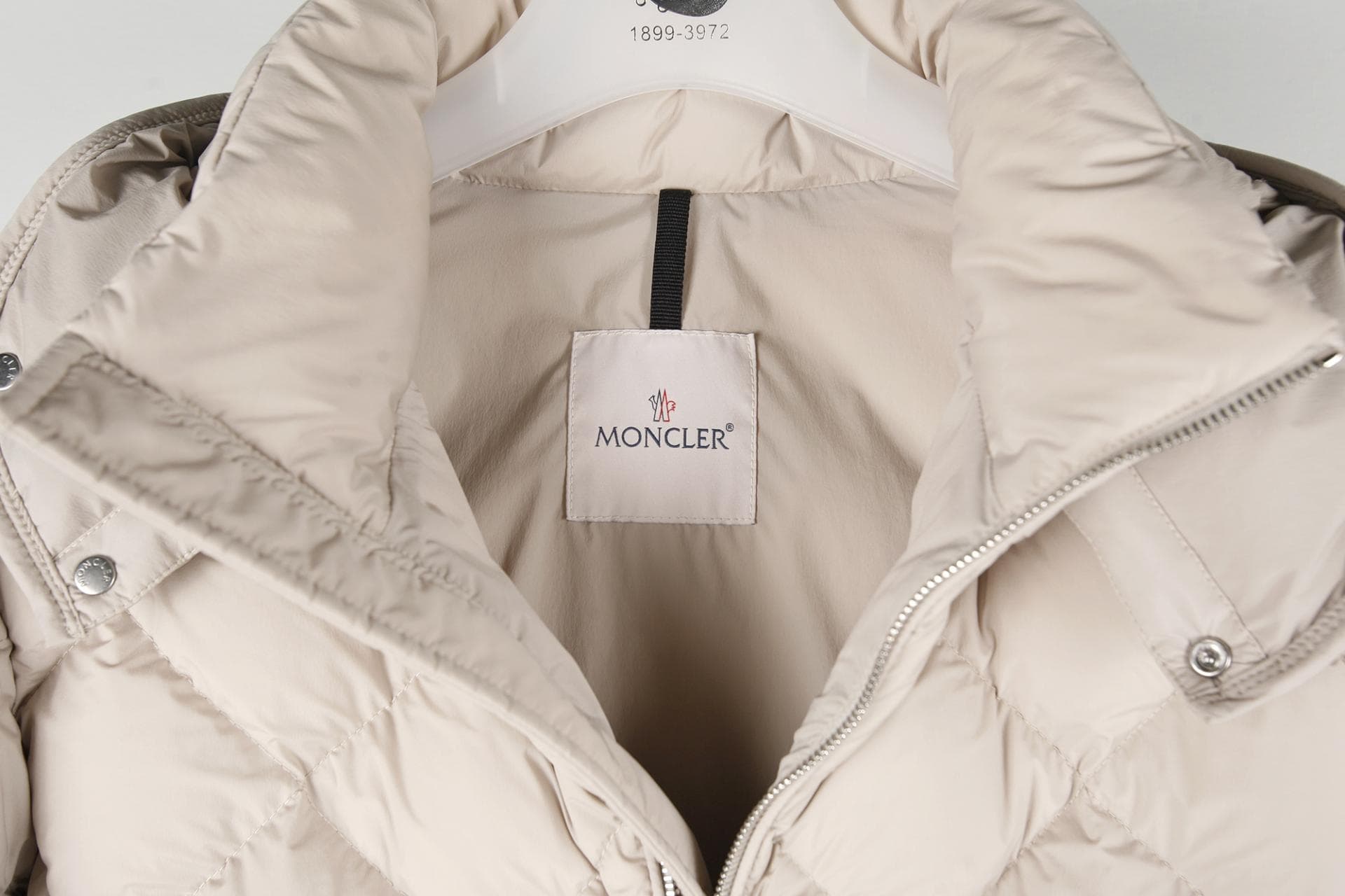[MONCLER 몽클레르]세카두드그레이다운패딩 상세