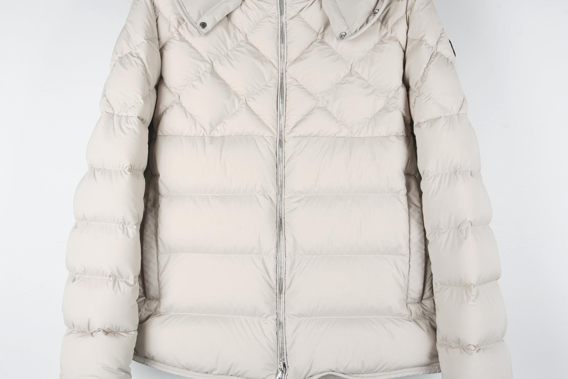 [MONCLER 몽클레르]세카두드그레이다운패딩 상세