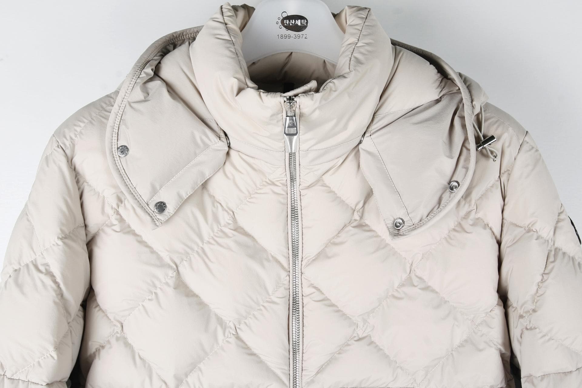 [MONCLER 몽클레르]세카두드그레이다운패딩 상세