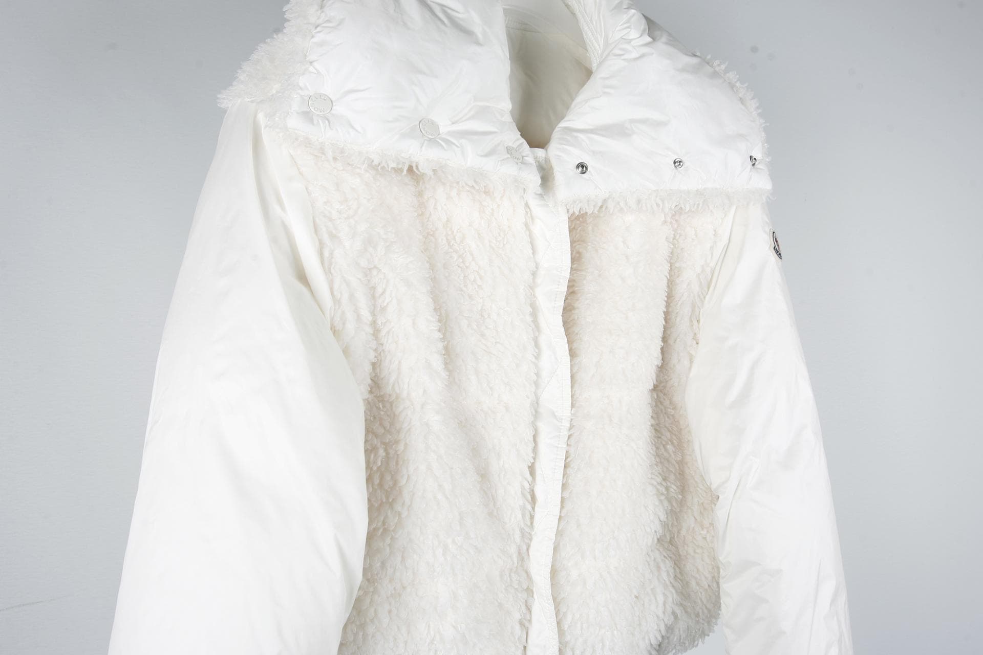 [MONCLER 몽클레르]머레이리버시블다운자켓 상세
