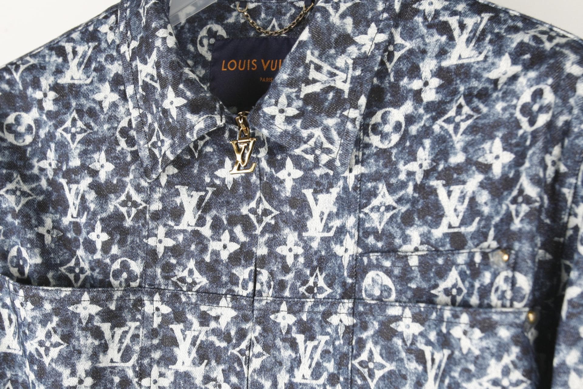 [ Louis vuitton 루이비통] 모노그램 데님 워크웨어 청자켓 상세
