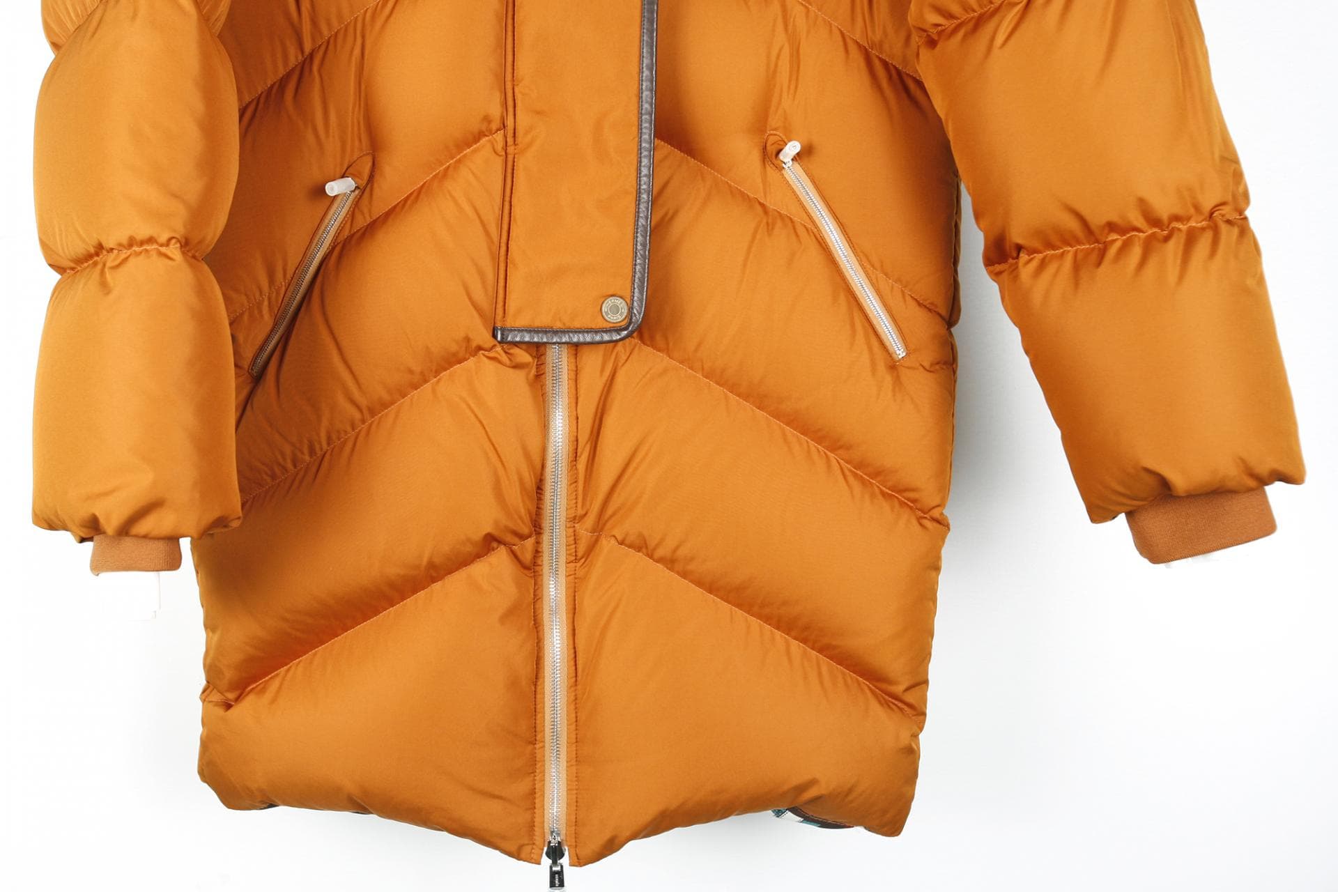 [Hermès 에르메스]레더엣지다운코트 상세