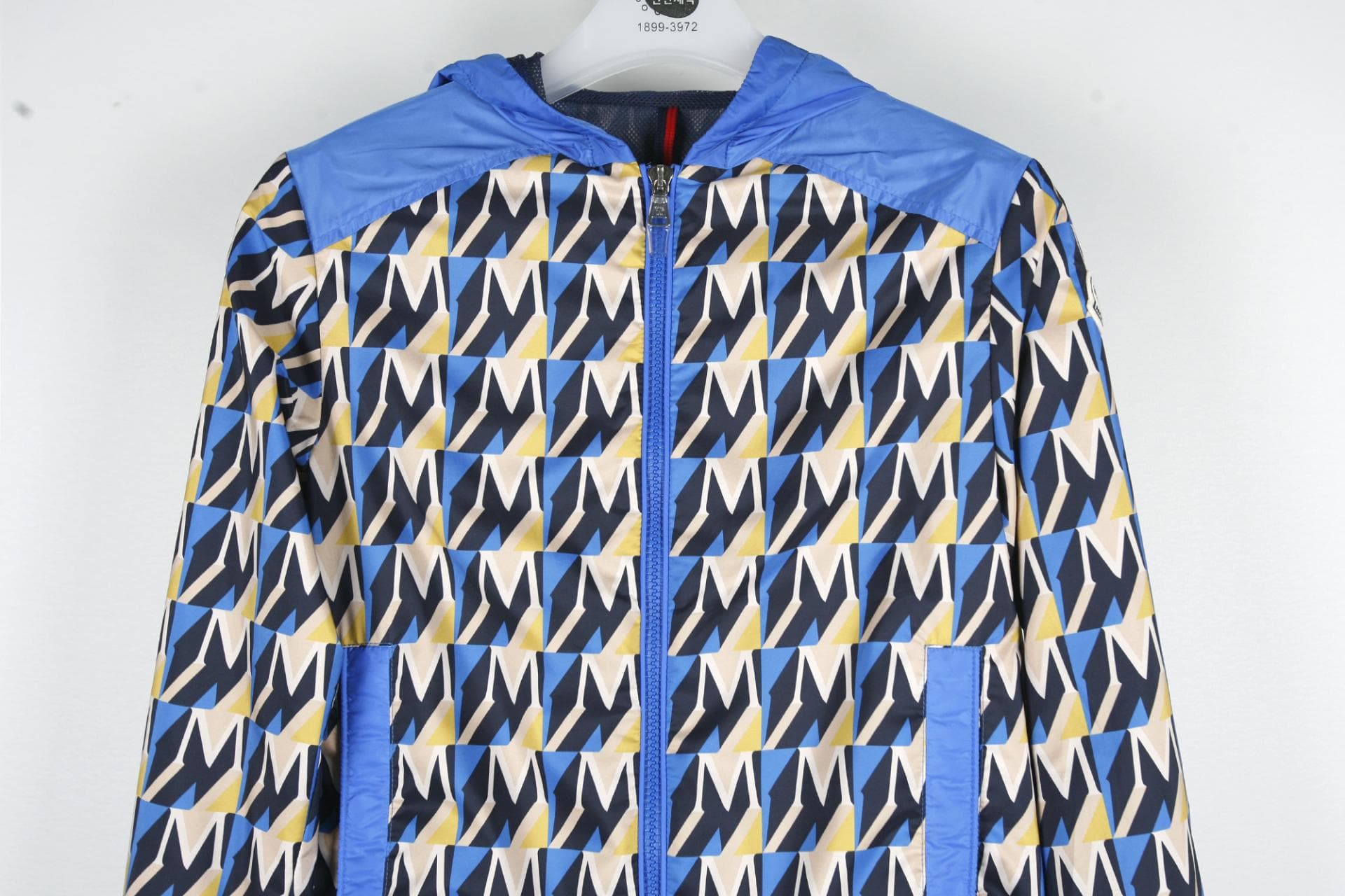 [MONCLER 몽클레르]칼라패턴바람막이자켓 상세