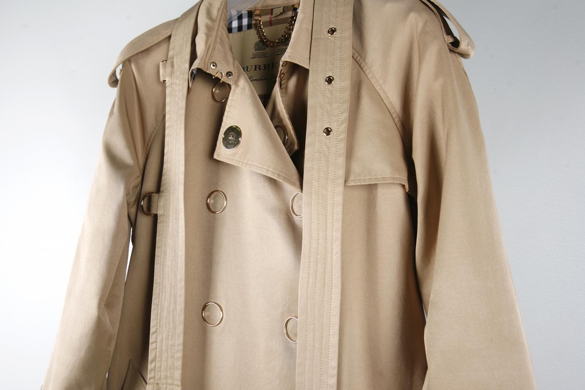 [BURBERRY 버버리]니켈링버튼트렌치 상세