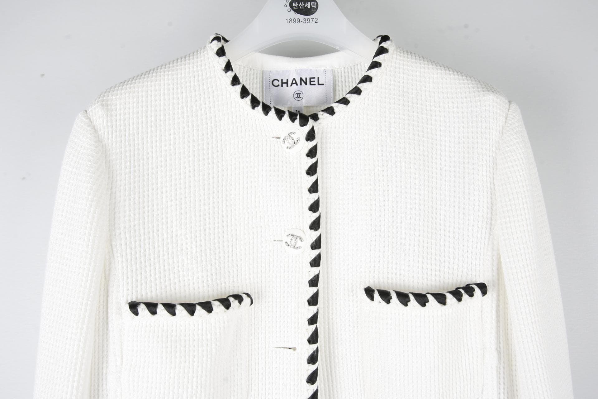[Chanel 샤넬]화이트 트위드쟈켓 상세