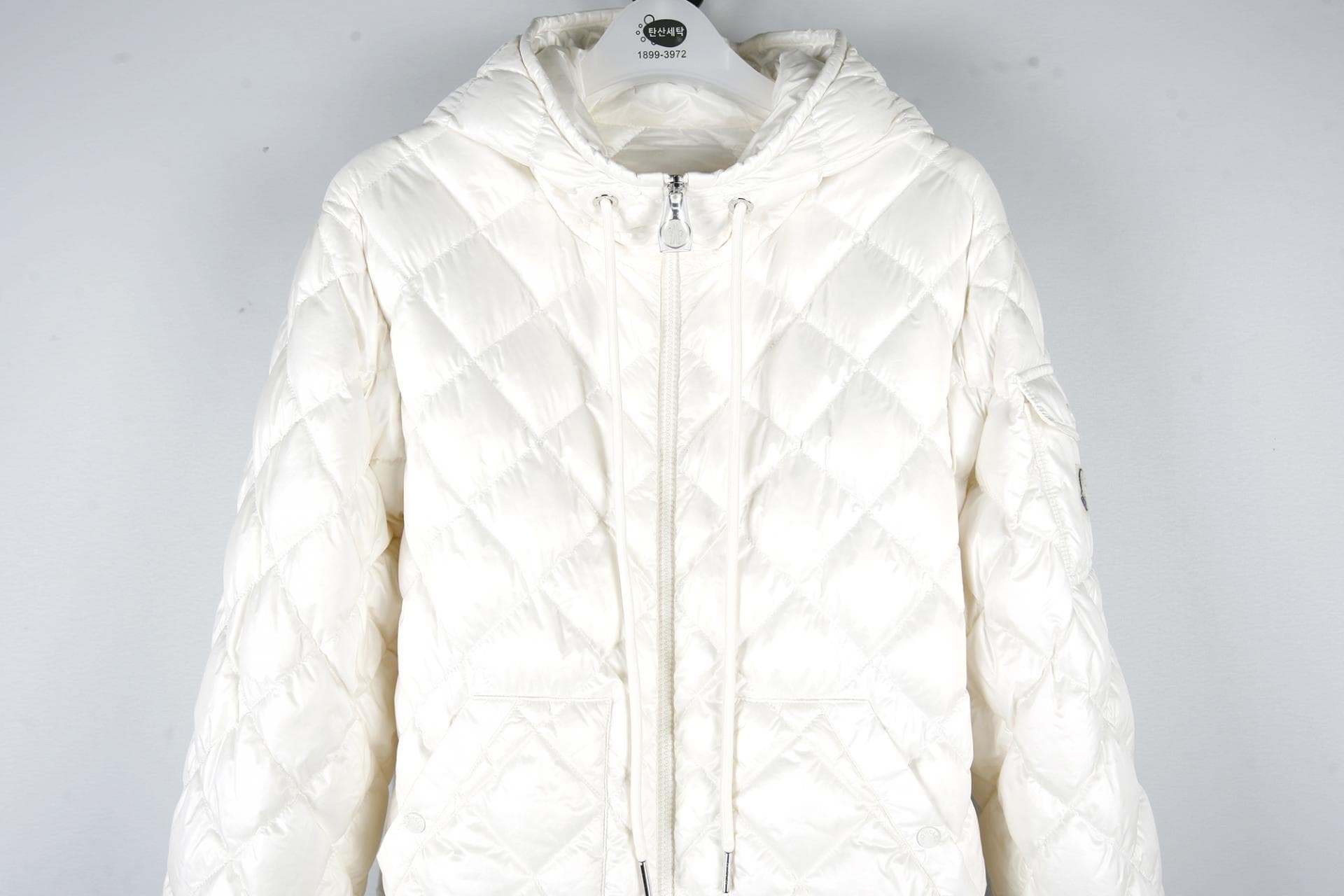 [ MONCLER 몽클레르] 퀼팅오프화이트패딩재킷 상세