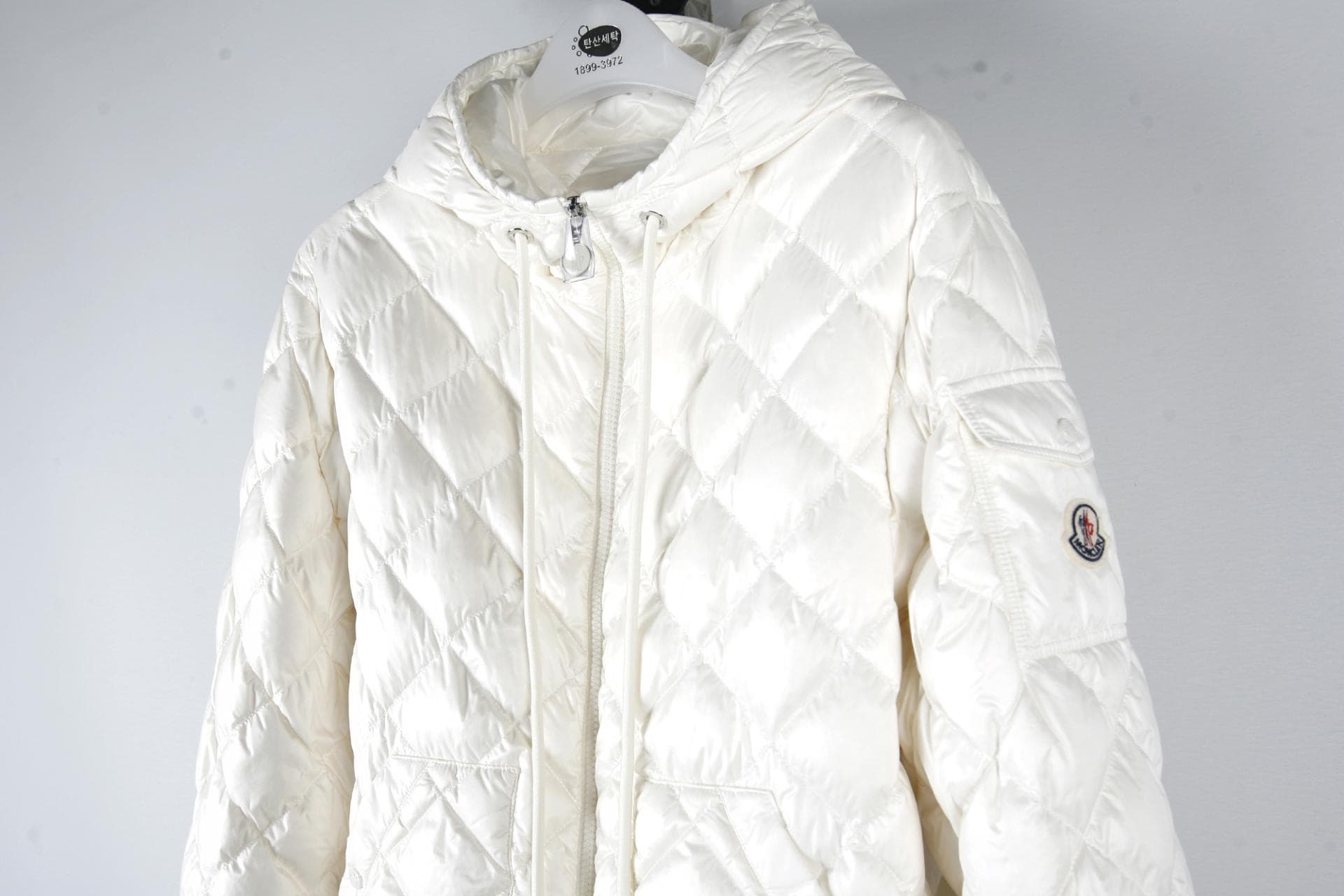 [ MONCLER 몽클레르] 퀼팅오프화이트패딩재킷 상세