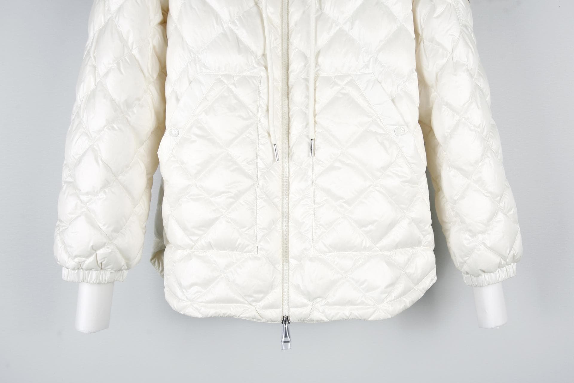 [ MONCLER 몽클레르] 퀼팅오프화이트패딩재킷 상세
