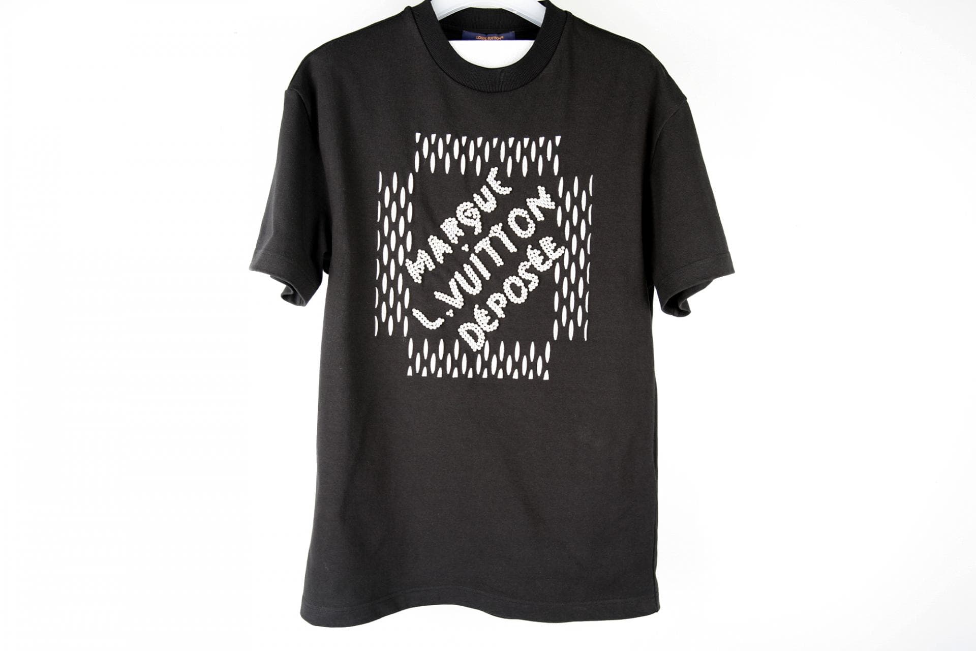 [Louis vuitton 루이비통] 퍼렐 24 아카이브 MLVD 펄 반팔