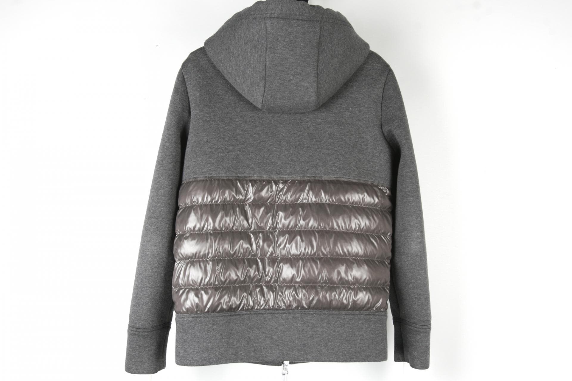 [MONCLER 몽클레르]퍼퍼 나일론 패널링 지퍼 후드티 상세