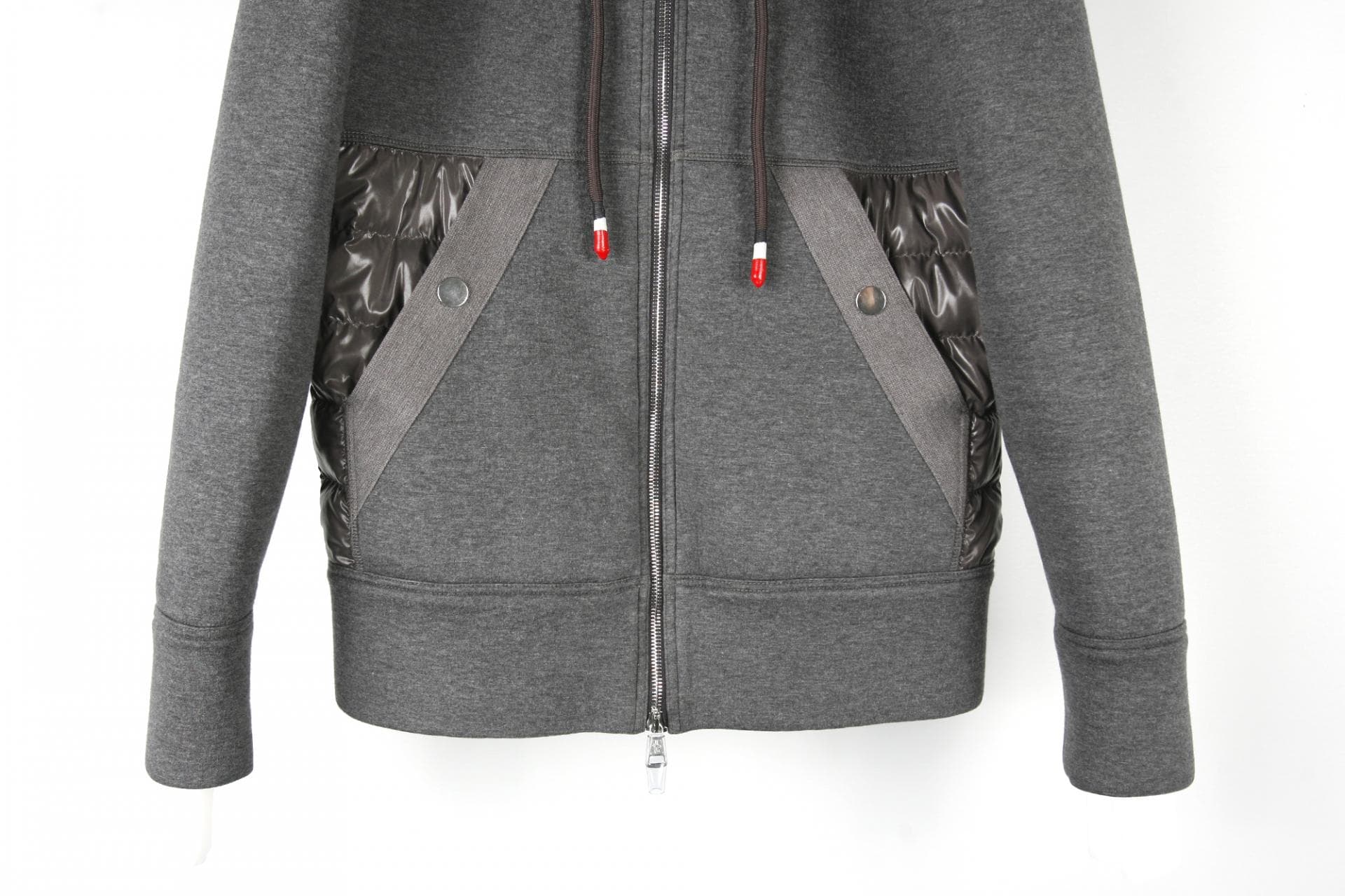 [MONCLER 몽클레르]퍼퍼 나일론 패널링 지퍼 후드티 상세