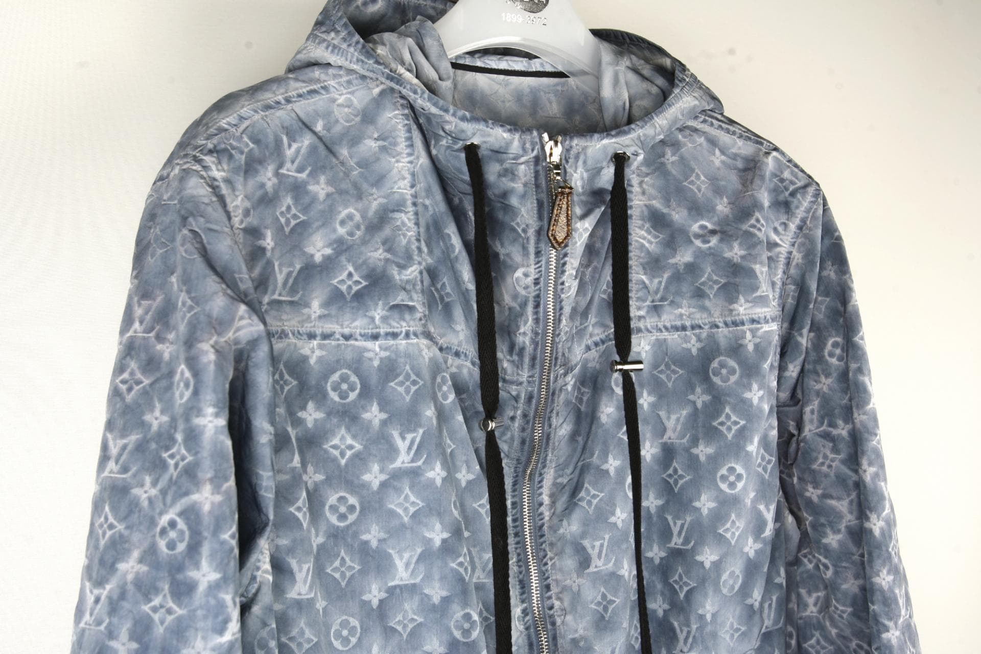 [ Louis vuitton 루이비통]모노그램후드지퍼재킷 상세