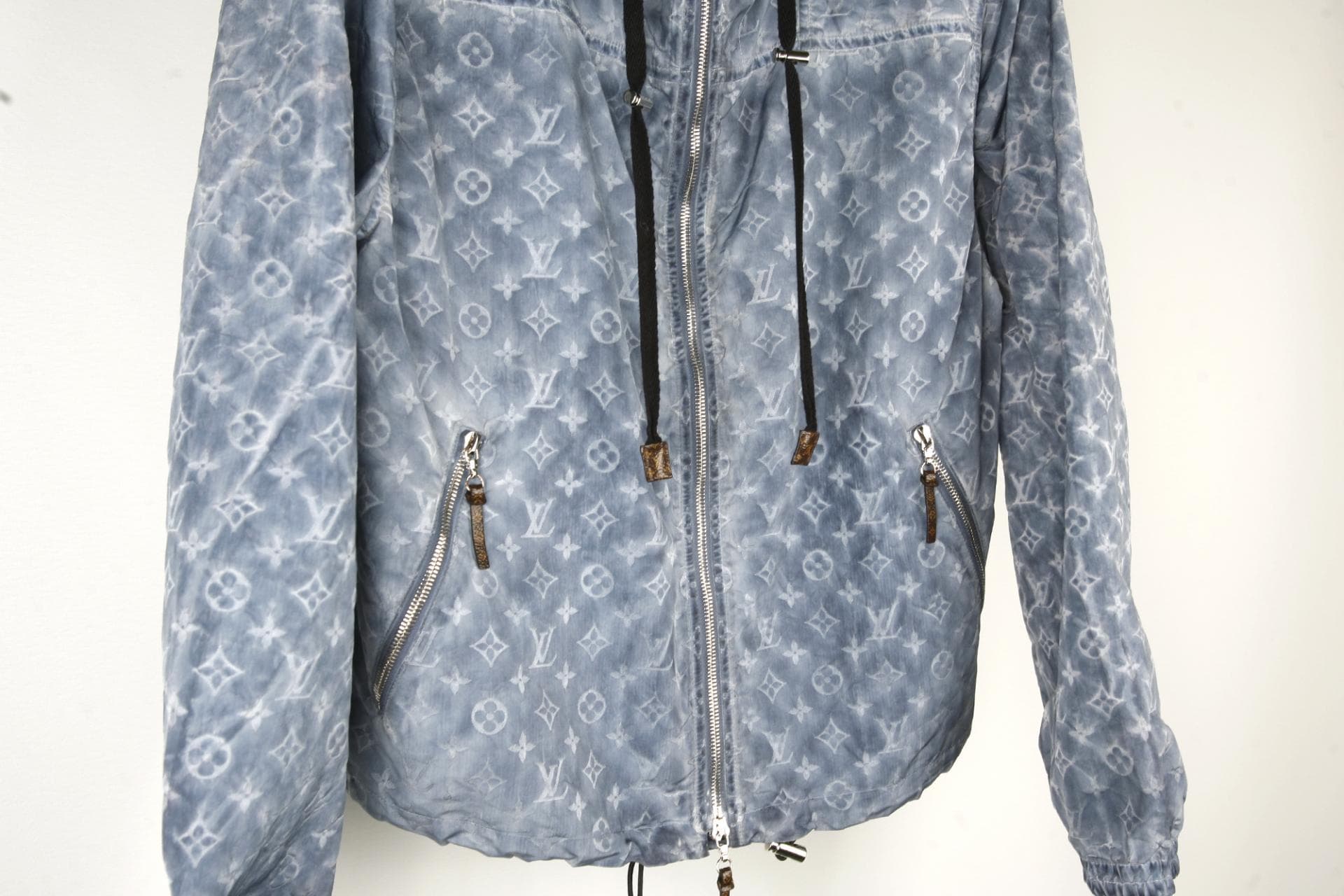 [ Louis vuitton 루이비통]모노그램후드지퍼재킷 상세