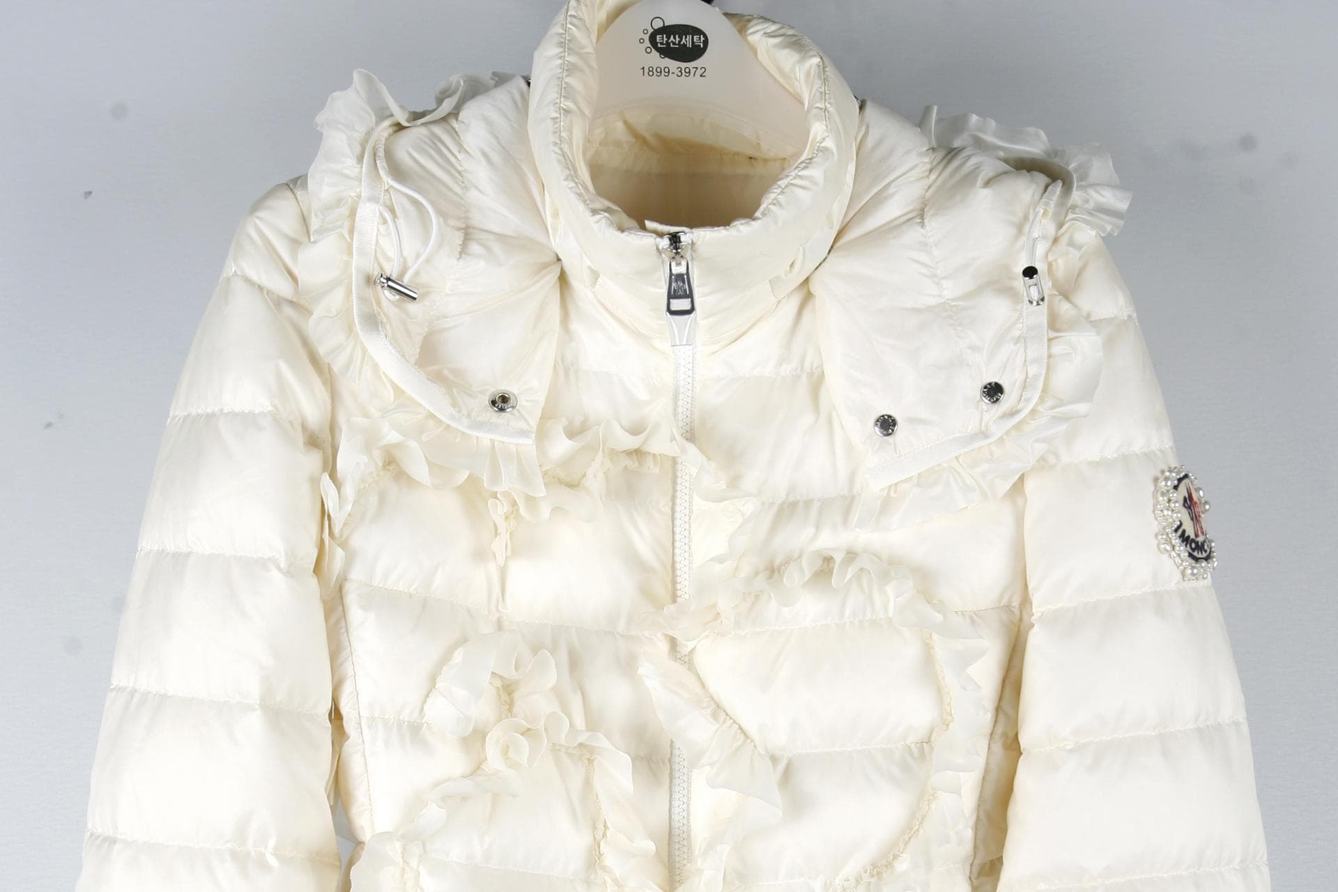 [ MONCLER 몽클레르]시몬 로샤 릴리 러플 퀼팅 다운 재킷 상세