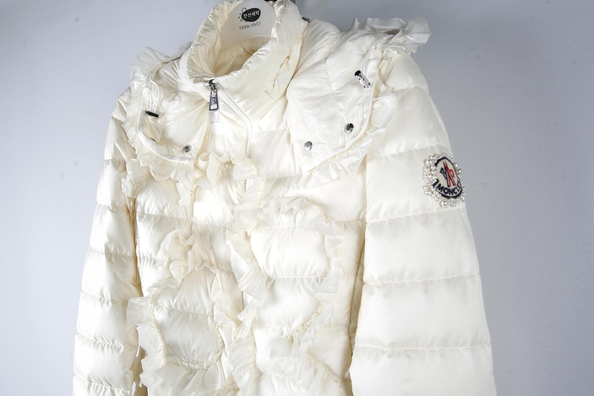 [ MONCLER 몽클레르]시몬 로샤 릴리 러플 퀼팅 다운 재킷 상세
