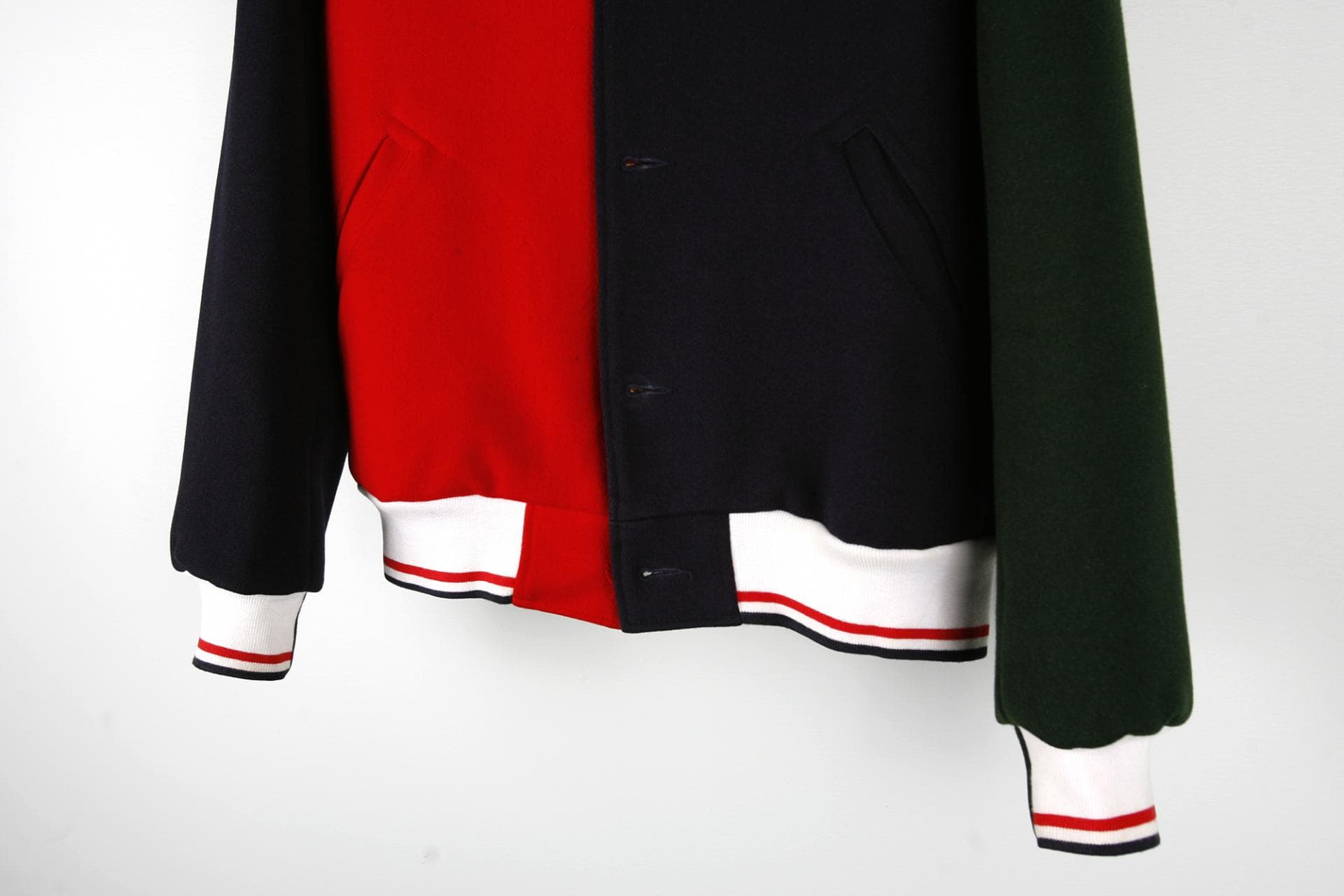 [Thom Browne 톰브라운] 컬러블럭버튼울봄버자켓 상세