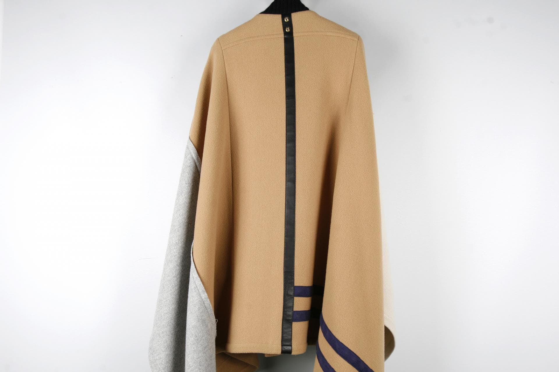 [Chloé 클로에] 버진울컬러블록패턴케이프 상세
