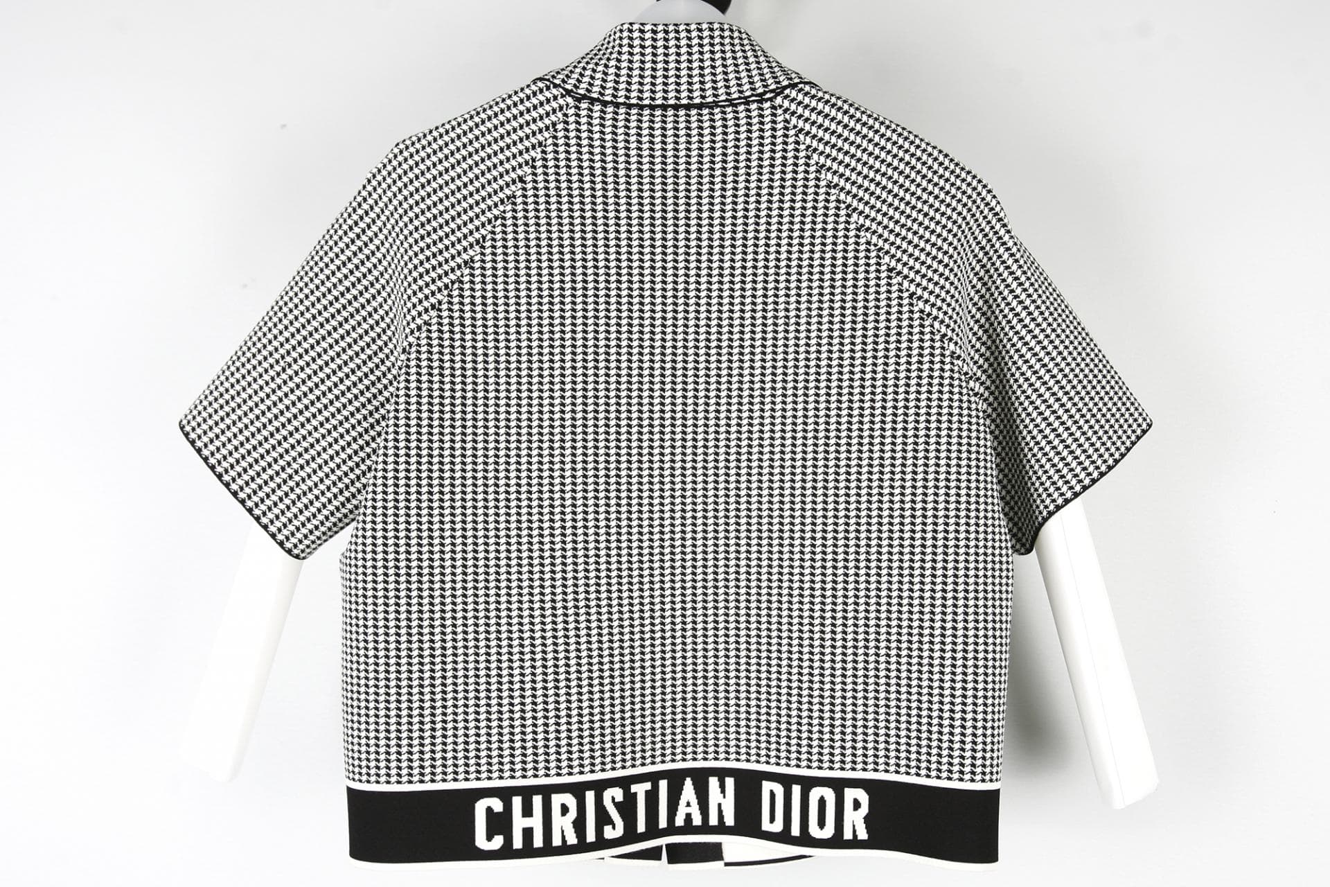 [ DIOR 디올] 화이트 & 블랙 하운즈투스 테크니컬 니트 상세