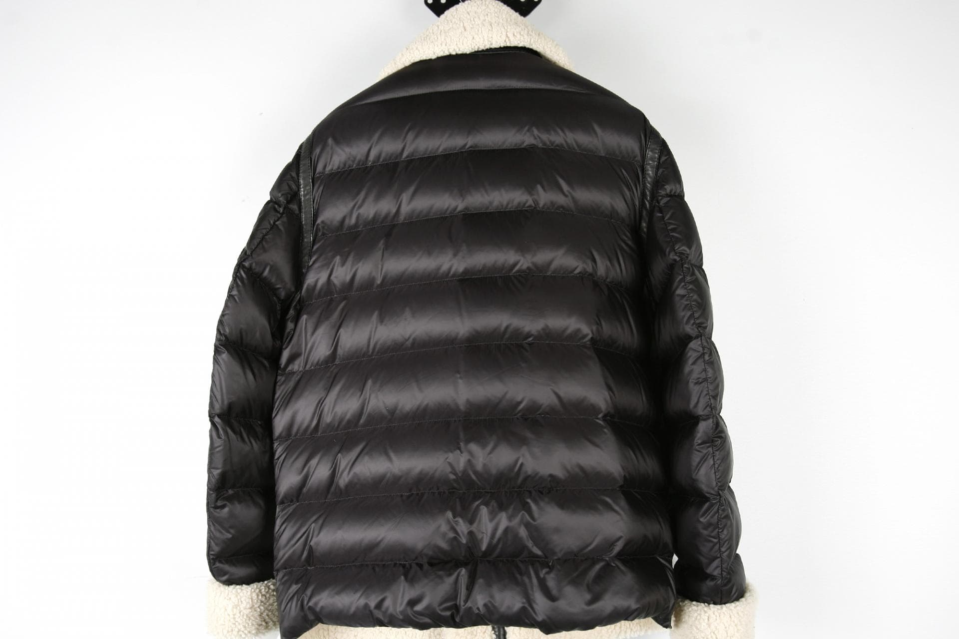 [MONCLER 몽클레르]laredo무스탕 상세
