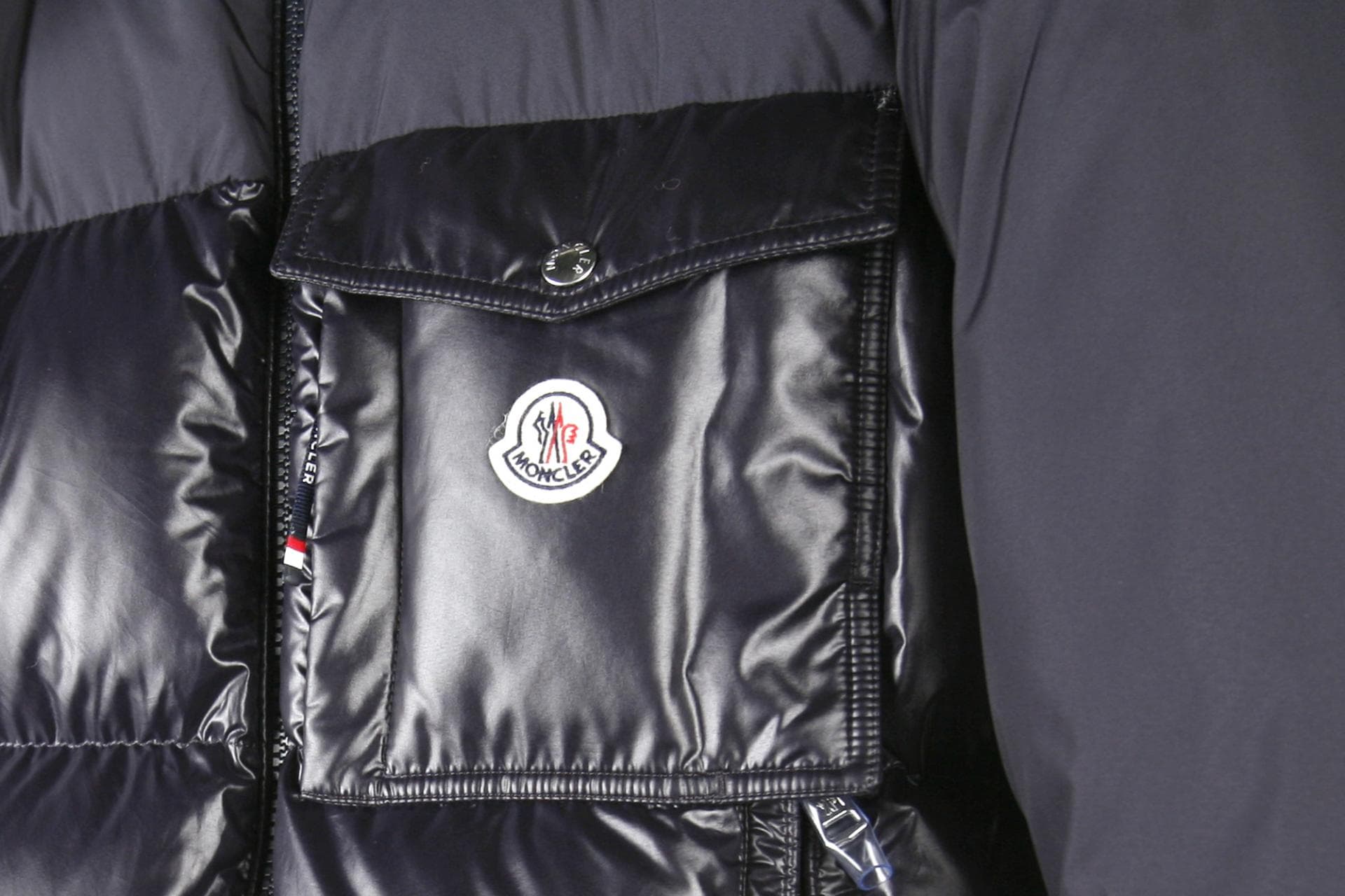 [MONCLER 몽클레르]버뮤다다운재킷 상세