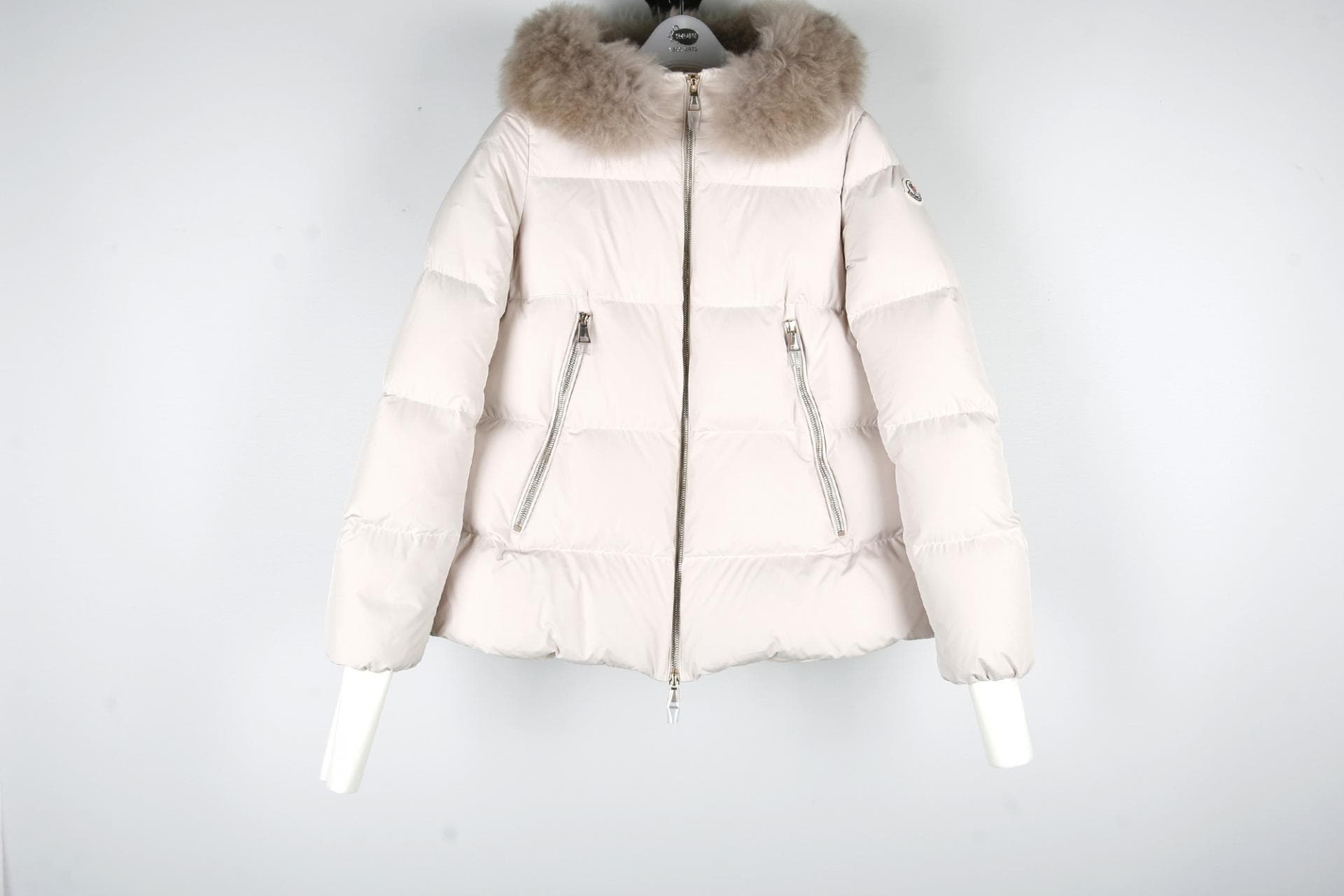 [ MONCLER 몽클레르]라이체퍼숏패딩