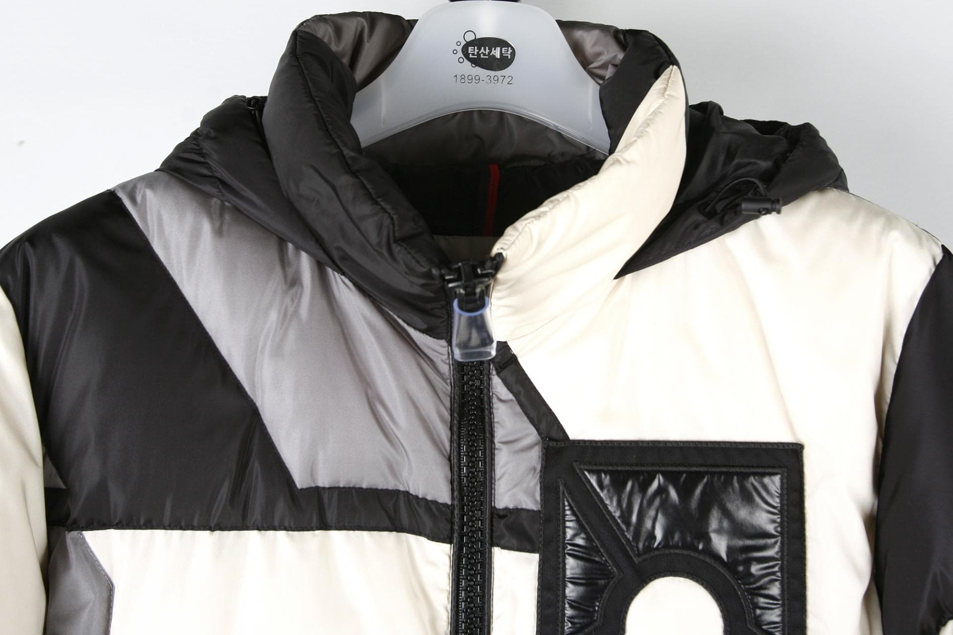 [ MONCLER 몽클레르]크레이그 그린 플런저 재킷 상세