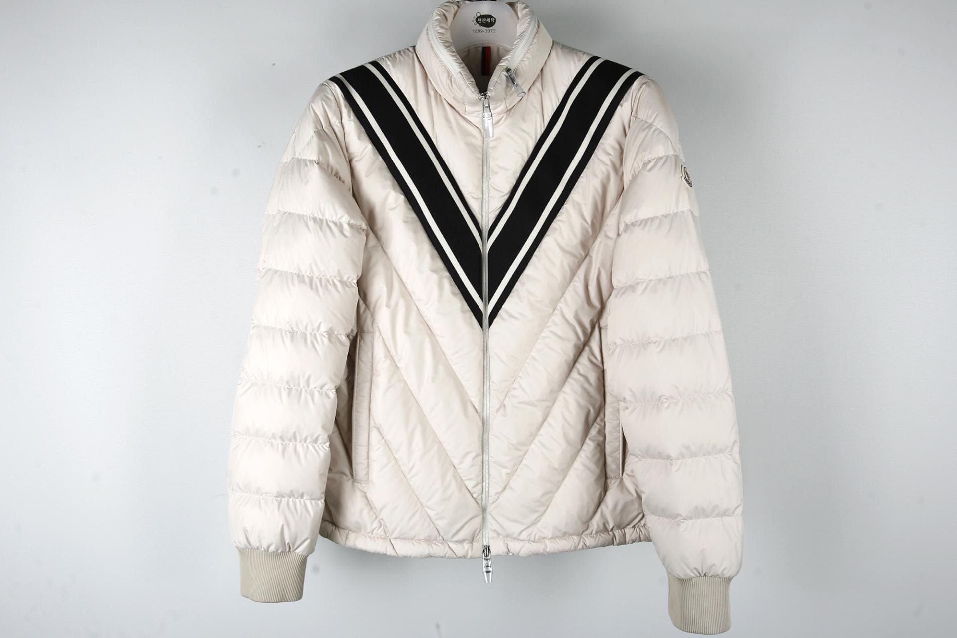 [MONCLER 몽클레르]발롯쇼트다운재킷베이지