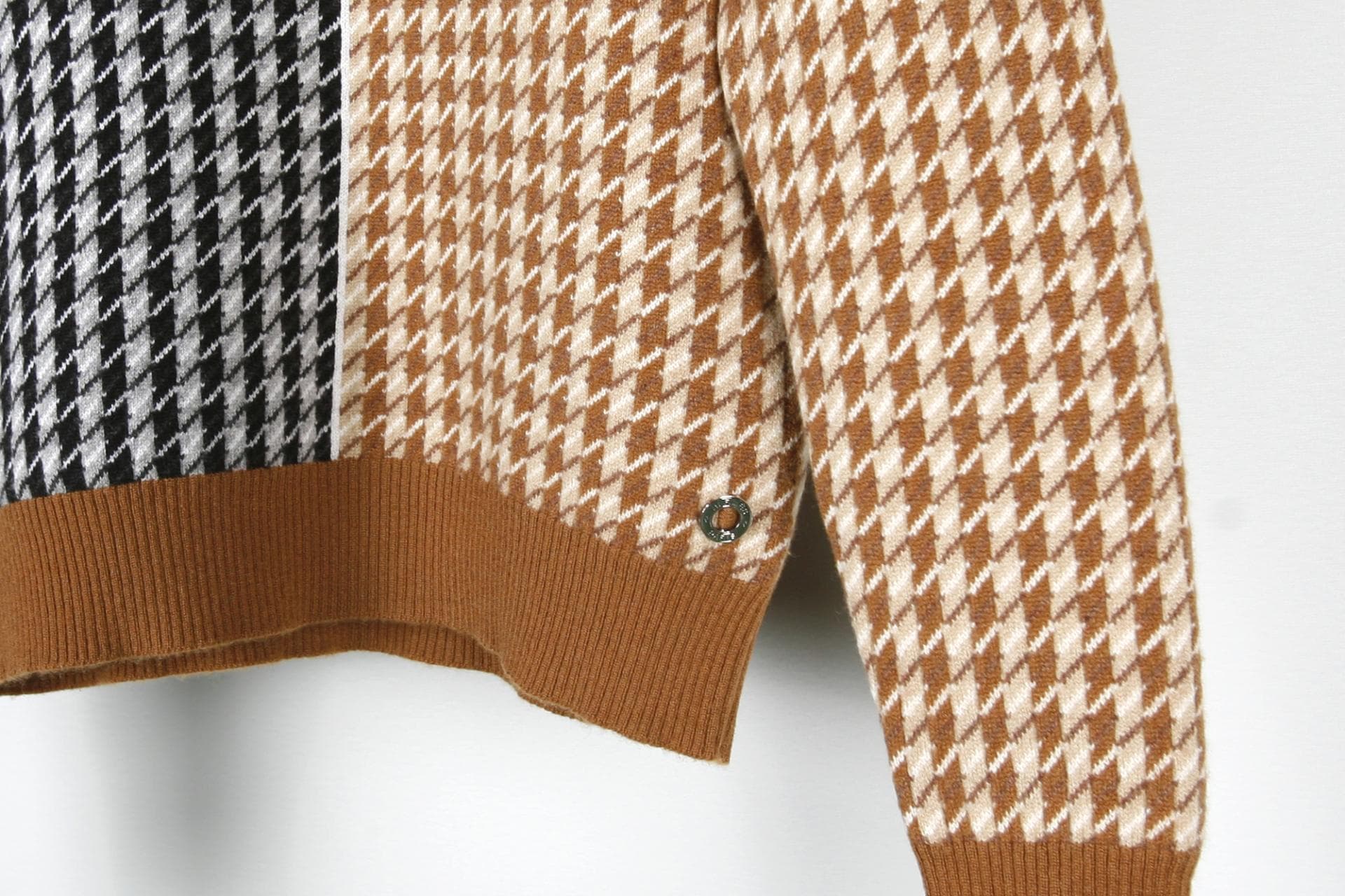 [ Hermès 에르메스] 캐멀 & 네이비캐시미어2019하운드모크넥 스웨터 상세