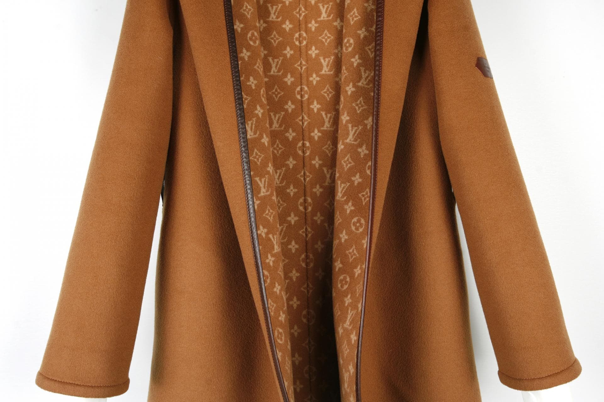 [Louis vuitton 루이비통] 모노그램후드코트 상세