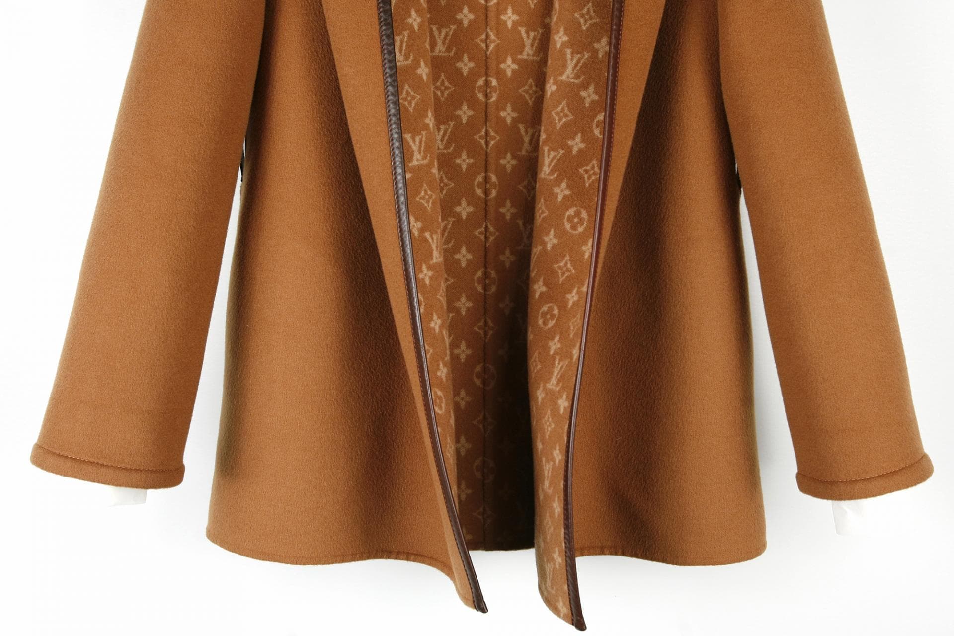 [Louis vuitton 루이비통] 모노그램후드코트 상세