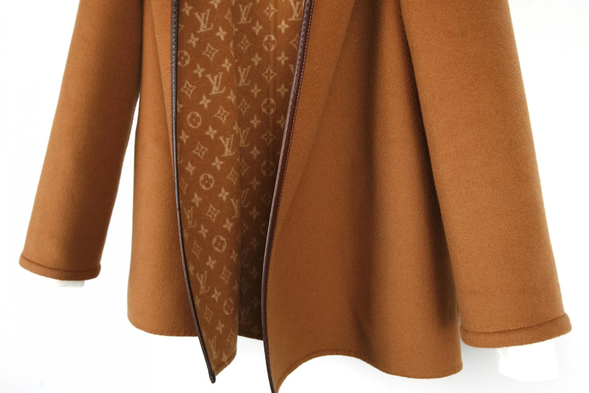[Louis vuitton 루이비통] 모노그램후드코트 상세