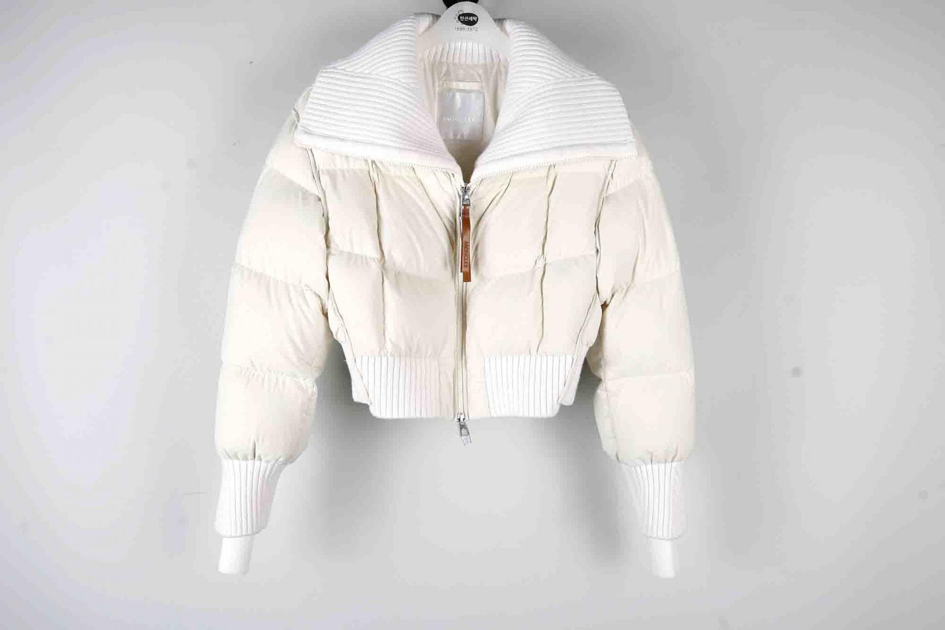 [ MONCLER 몽클레르] 제이드숏다운자켓