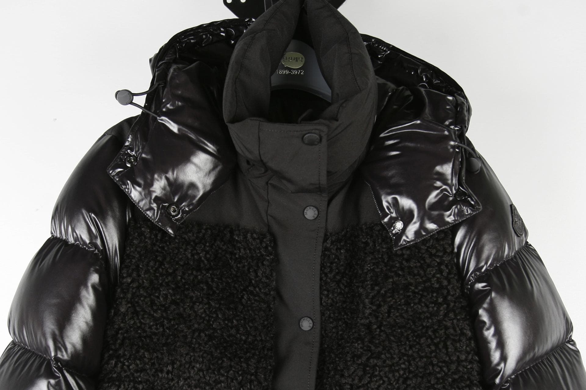 [ MONCLER 몽클레르]몽클레르 블랙 시어링 믹스 패딩 재킷 상세