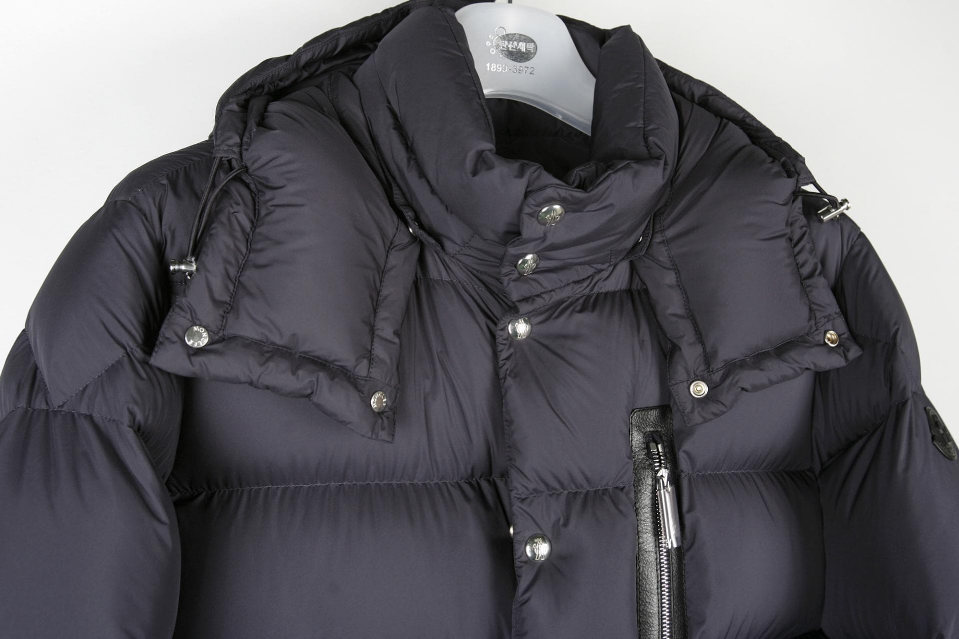 [MONCLER 몽클레르]Bauges 바우게스 쇼트 다운 재킷 상세