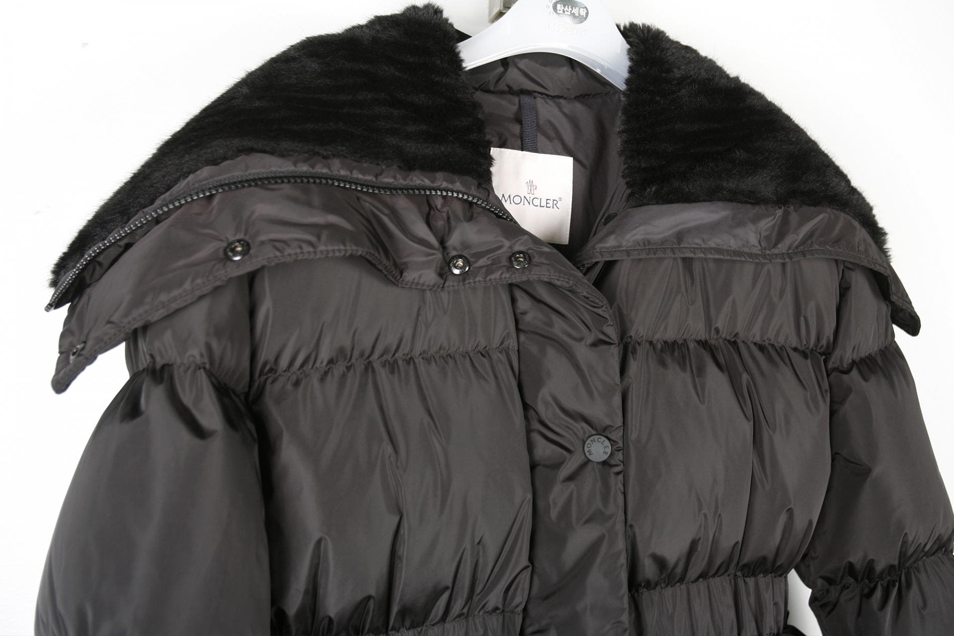 [MONCLER 몽클레르]브라쎄우르 쇼트 다운 자켓 블랙 상세