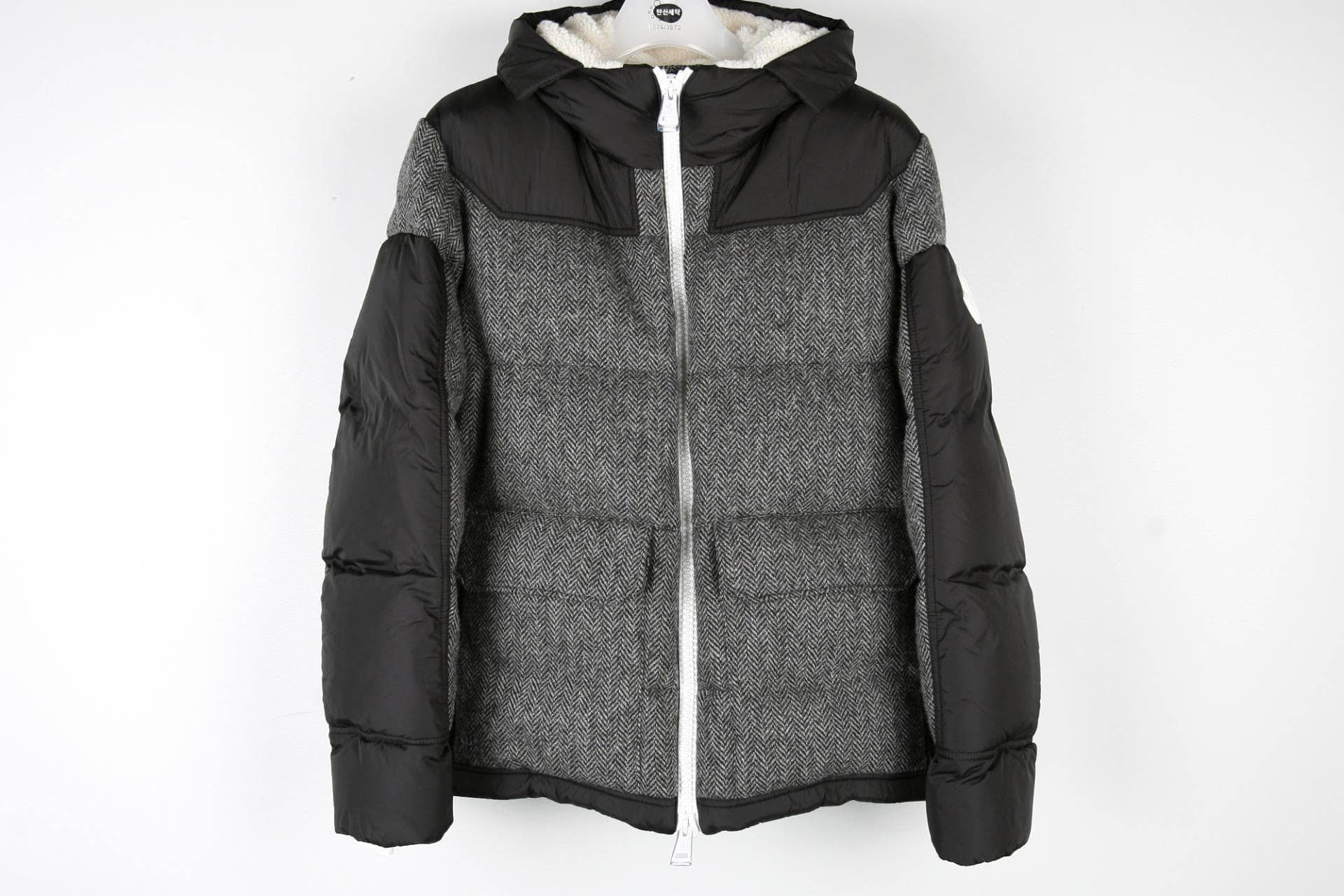[ MONCLER 몽클레르] ROBERT 다운재킷
