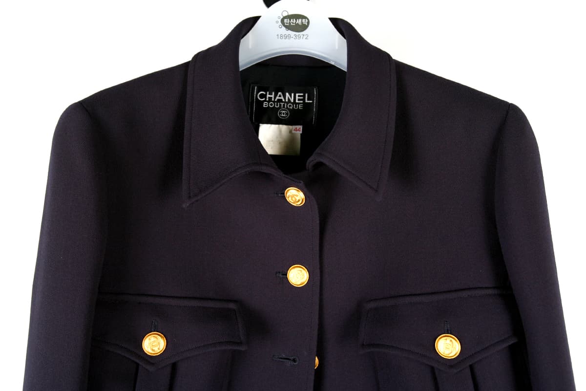 [Chanel 샤넬] 블랙 울 골드 코코로고 버튼 밀리터리 재킷 상세