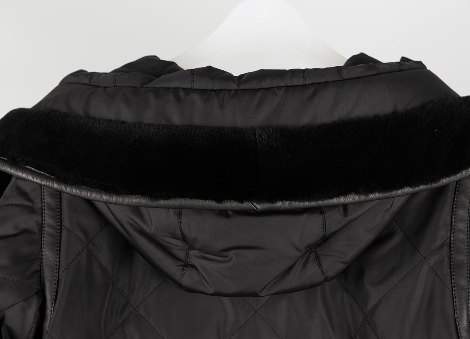 [Hermès 에르메스] 에르메스 퍼 퀼팅 패딩 코트 상세
